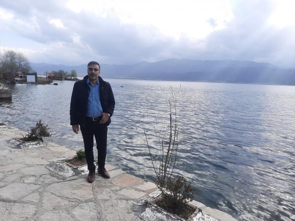 تصویر پروفایل آرش