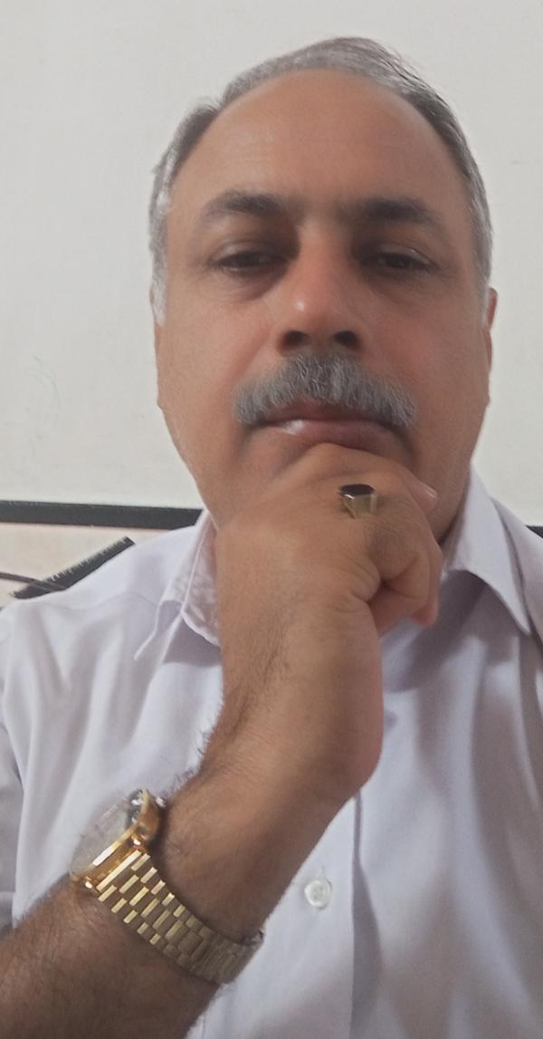 تصویر پروفایل علی