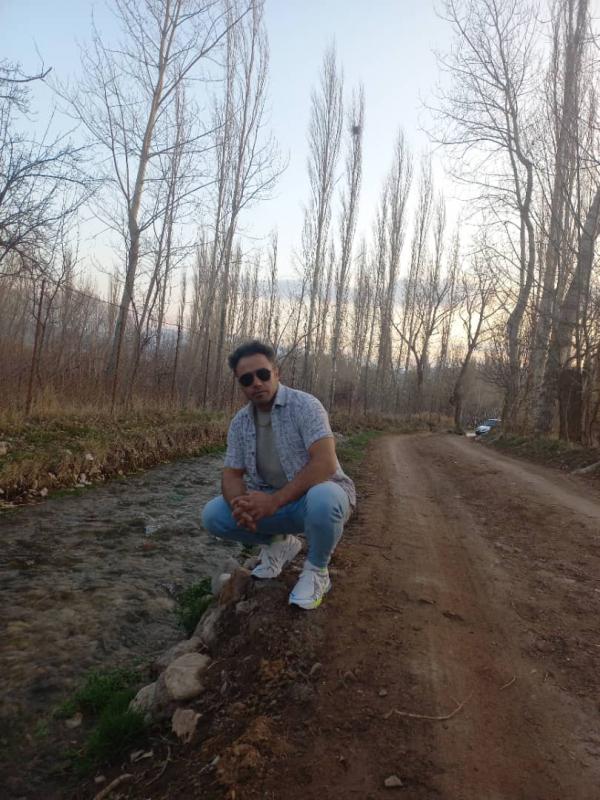 تصویر پروفایل اصغر