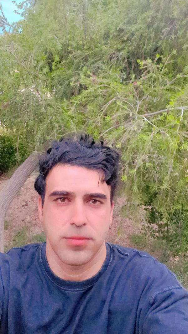 تصویر پروفایل حسن