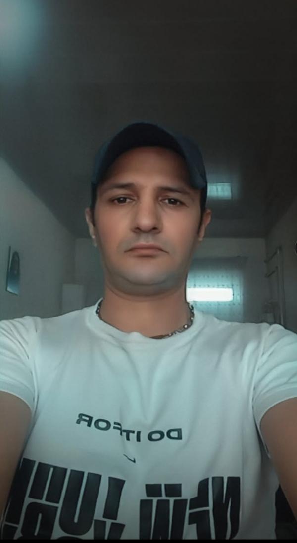 تصویر پروفایل وحید در سایت همسریابی آغاز نو تصویر پروفایل وحید
