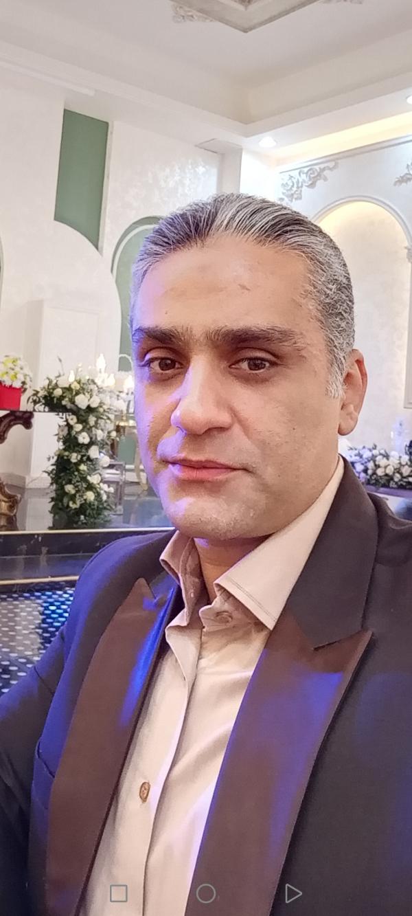 تصویر پروفایل علی