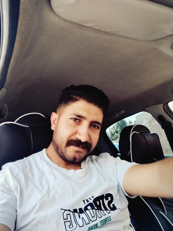 تصویر پروفایل علی