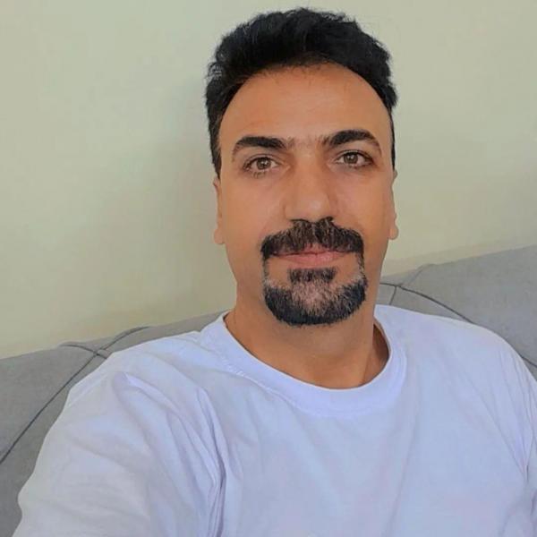 تصویر پروفایل علی