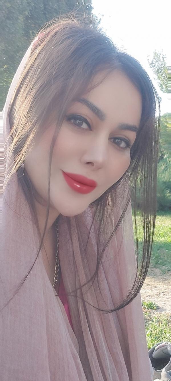 تصویر پروفایل نازنین