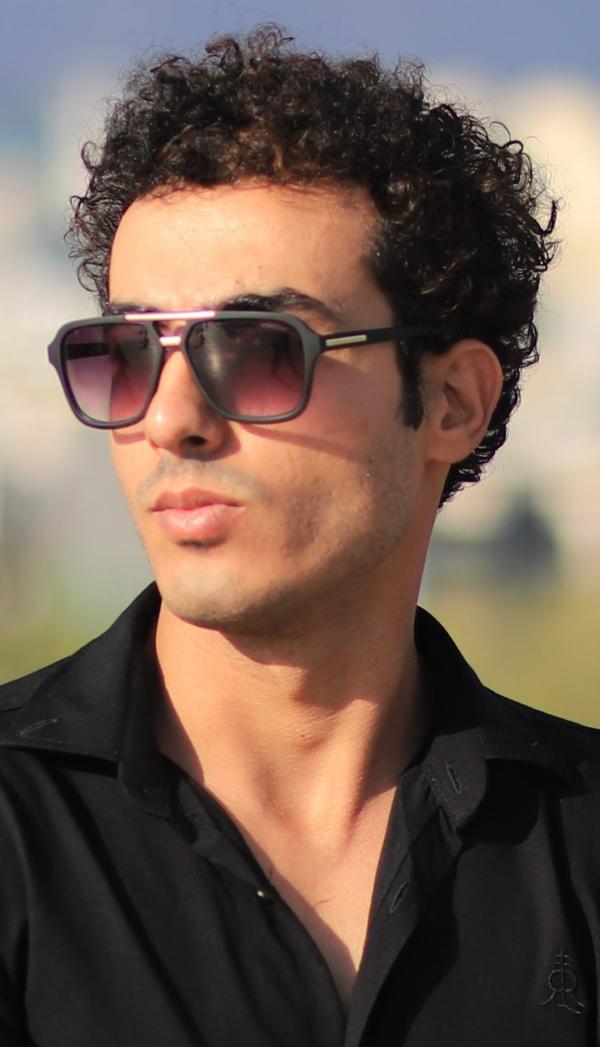تصویر پروفایل علی