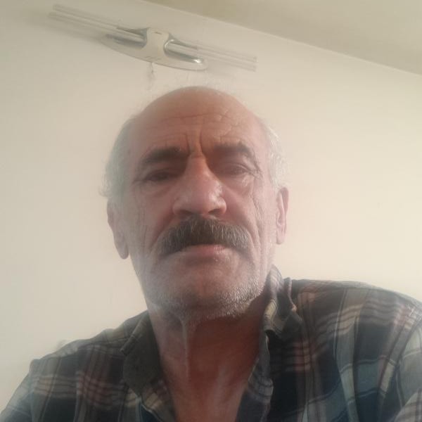 تصویر پروفایل علی